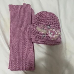 Never used. Set of scarf and hat